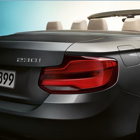 BMW Série 2 Cabriolet, insigne du modèle à l’arrière F23 BMW Série 2 Cabriolet, insigne du modèle à l’arrière F23