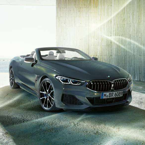 BMW M850i xDrive Dravitgrau metallisé, vue de trois quarts avant gauche G14. BMW M850i xDrive Dravitgrau metallisé, vue de trois quarts avant gauche G14.
