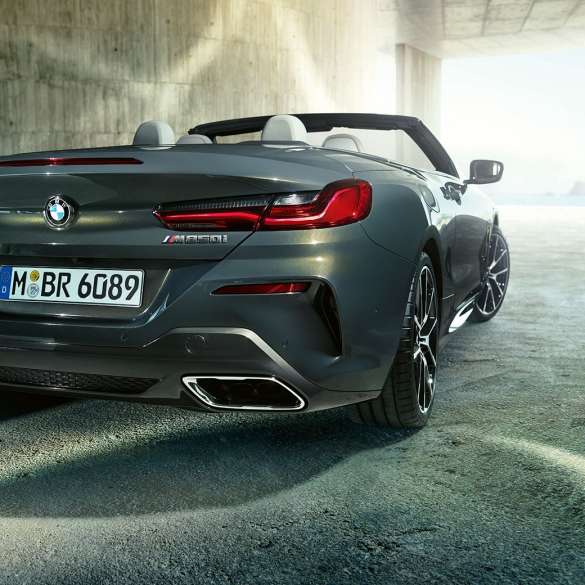 BMW M850i xDrive Dravitgrau metallisé, vue de trois quarts arrière droite G14 BMW M850i xDrive Dravitgrau metallisé, vue de trois quarts arrière droite G14.