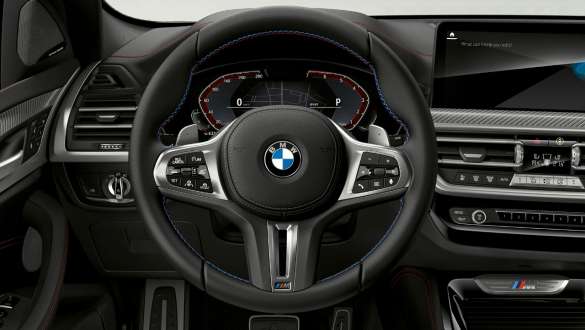 Volant M en cuir BMW X4 M40i M40d G02 LCI 2021 BMW X4 M40i M40d G02 LCI 2021 Facelift volant M en cuir