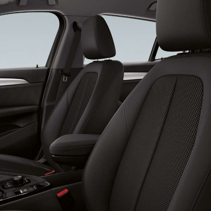 Équipement en cuir de la BMW X2 sDrive20i Modèle Advantage F39 BMW X2 sDrive20i Modèle Advantage 2018 F39 intérieur équipement en cuir