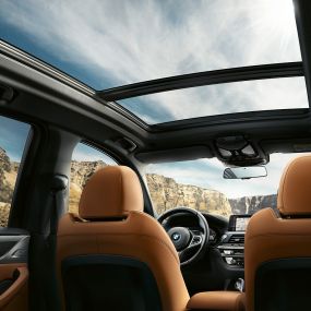 BMW X3 M40i, vue de l’intérieur du poste de conduite G01 BMW X3 M40i, vue de l’intérieur du poste de conduite G01