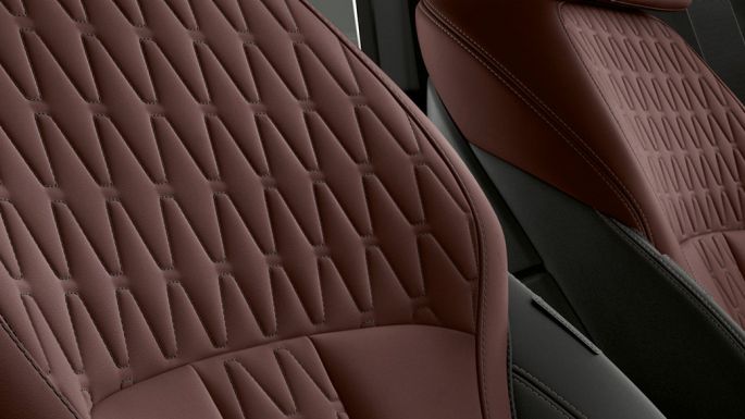 Garnissages de la BMW X6 Individual G06. Habitacle de la BMW X6 Individual avec vue sur les garnissages G06.