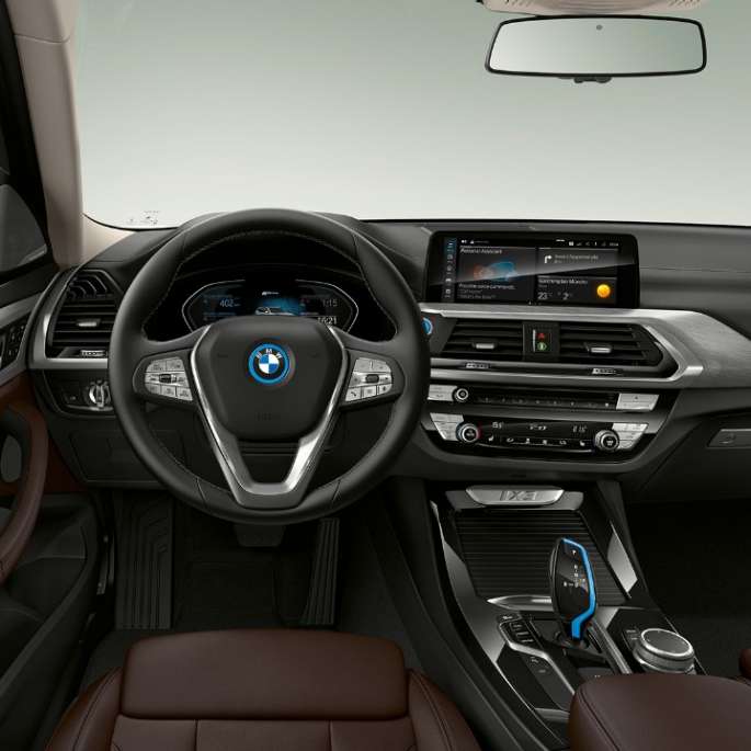 BMW iX3 G08, modèle « Impressive », poste de conduite BMW iX3 G08 2020, modèle « Impressive », poste de conduite et habitacle