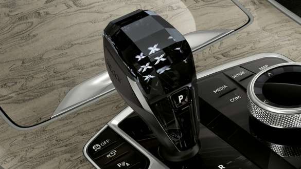 Appliques en verre "CraftedClarity" G07 Gros plan des appliques en verre "CraftedClarity" de la BMW X7 SUV G07