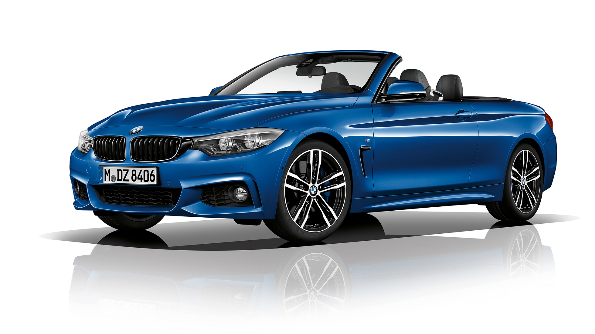 BMW Série 4 Cabriolet, Modèle M Sport, vue de trois quarts face BMW Série 4 Cabriolet, Modèle M Sport, vue de trois quarts face