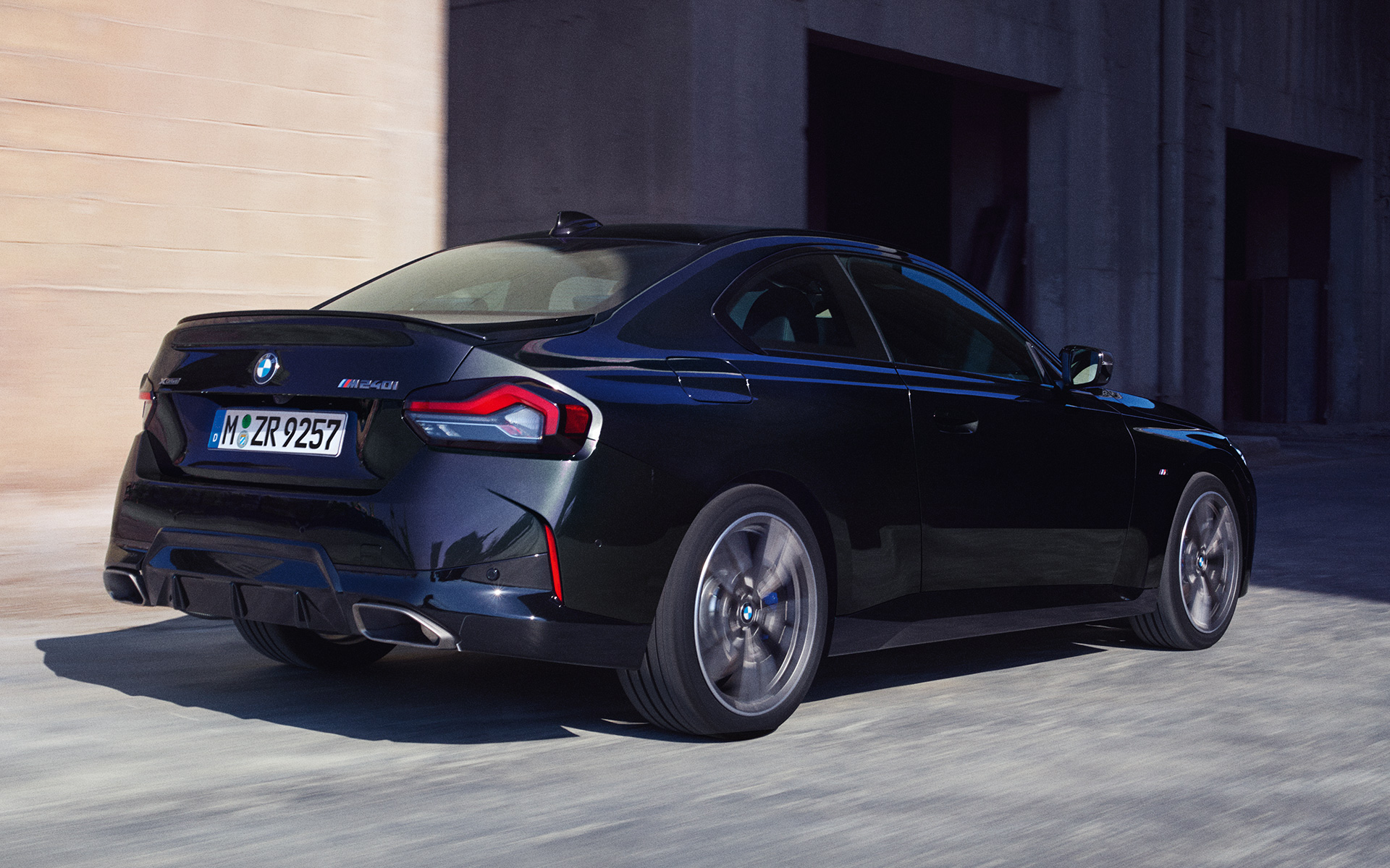 Poupe athlétique BMW M240i G42