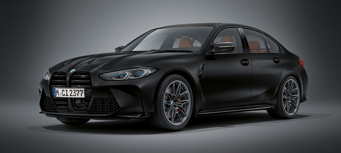 BMW Individual Frozen Black metallic BMW M3 Berline G80 2020 BMW M3 Berline BMW Individual Frozen Black metallic G80 2020, vue de trois quarts avant à l'arrêt