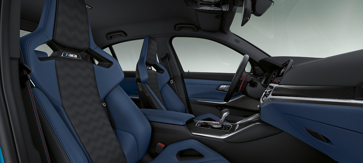 BMW Individual tout cuir Feinnarbe 'Merino' Fjordblau/Schwarz BMW M3 Berline 2021 G80, habitacle BMW Individual Feinnarbige Volllederausstattung 'Merino' Fjordblau/Schwarz BMW M3 Berline G80 2021 Innenraum Cockpit