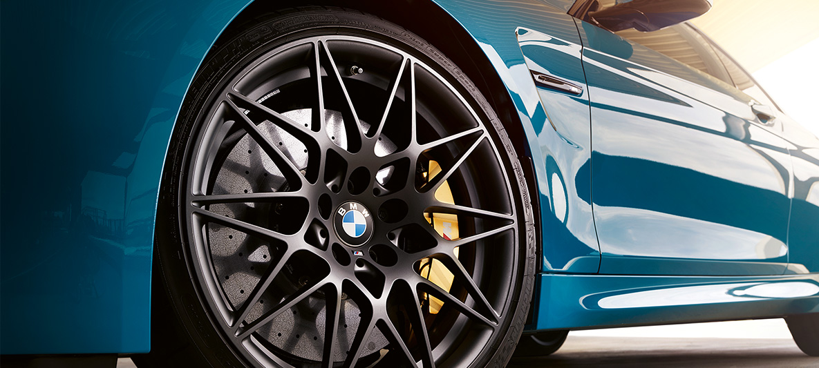BMW M4 Coupé, M Heritage Edition, jantes et pneus BMW M4 Coupé, M Heritage Edition, édition spécial, jantes et pneus