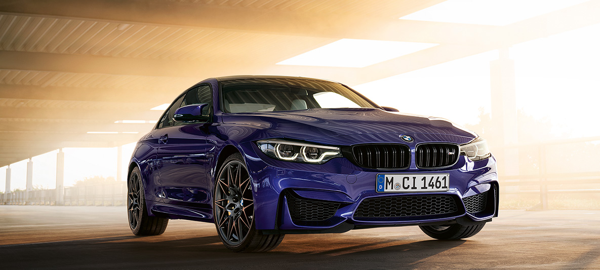 BMW M4 Coupé, M Heritage Edition, Velvet Blue BMW M4 Coupé, M Heritage Edition, édition spéciale, Velvet Blue