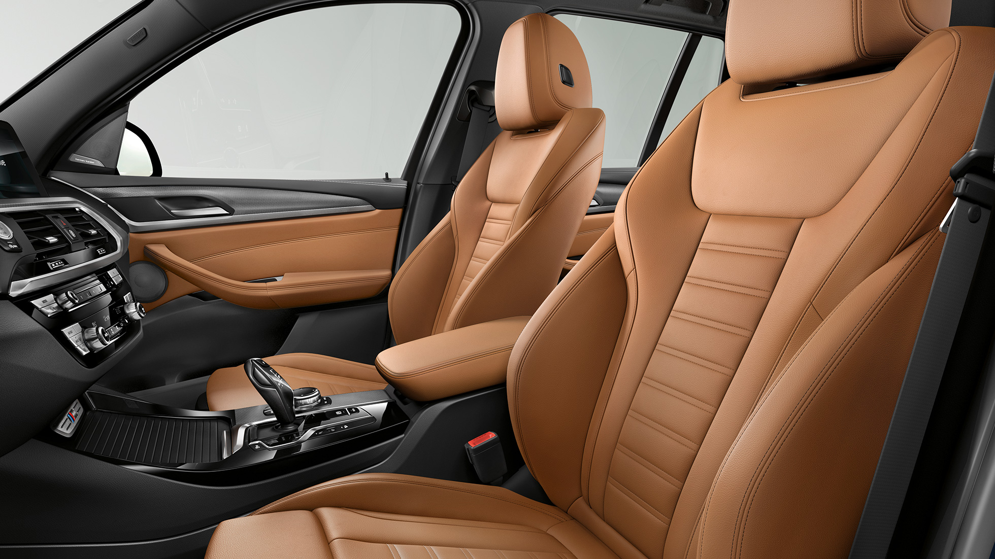 BMW X3 M40i et BMW X3 M40d, intérieur BMW X3 M40i et BMW X3 M40d, intérieur sportif et confortable avec sièges sport