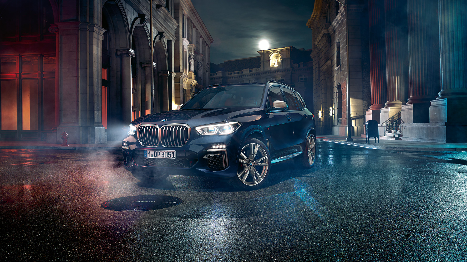 Phares avant BMW X5 M50i Phares avant avec X Laserlight BMW X5 M50i G05 Carbonschwarz metallic vue de trois quarts avant