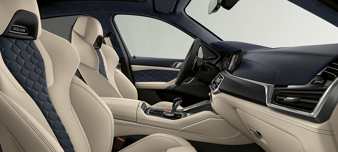 BMW X6 M SUV Individual F96 2020, habitacle BMW X6 M SUV Individual F96 2020, habitacle, sièges M multifonctions avec logo X6 M