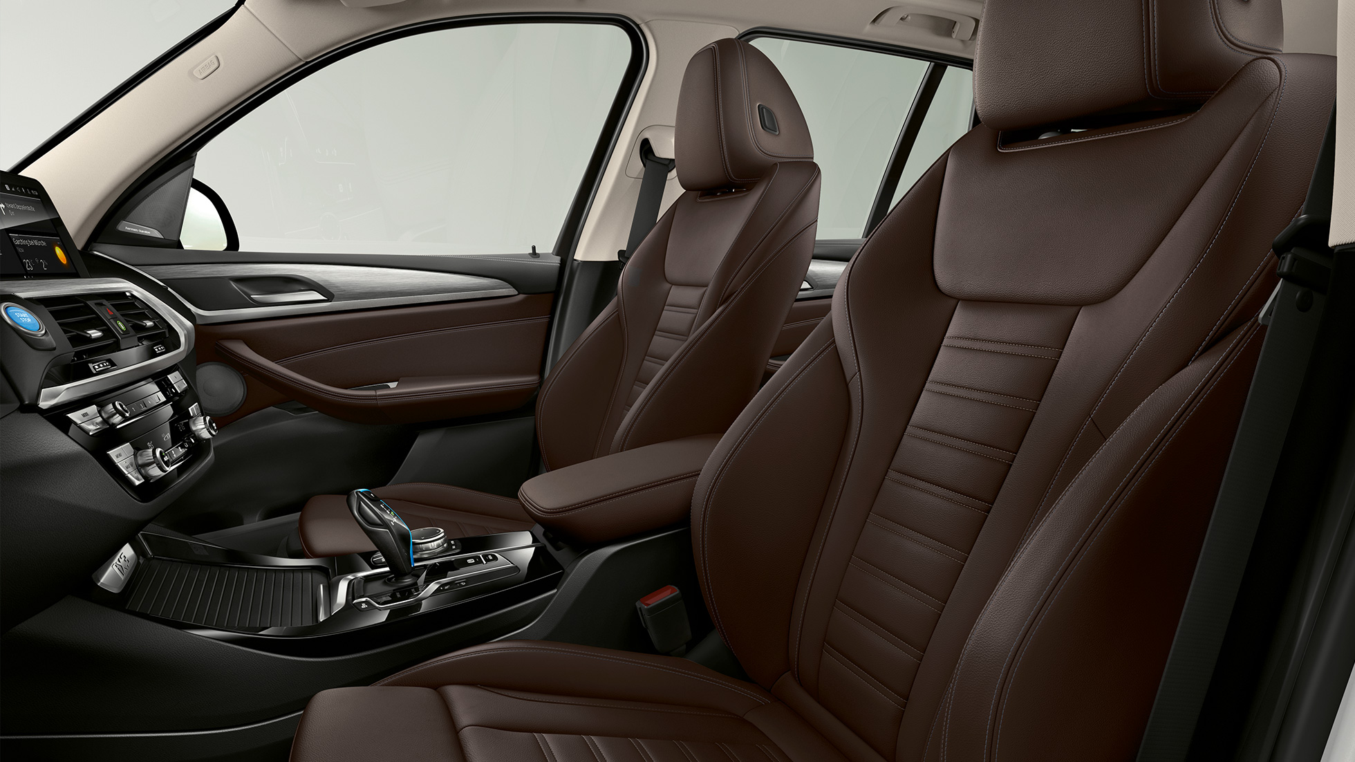 BMW iX3 G08, modèle « Impressive », sièges sport en cuir Vernasca Schwarz Sièges sport pour le conducteur et le passager avant en cuir Vernasca Schwarz pour le modèle BMW iX3 G08 2020 « Impressive », habitacle