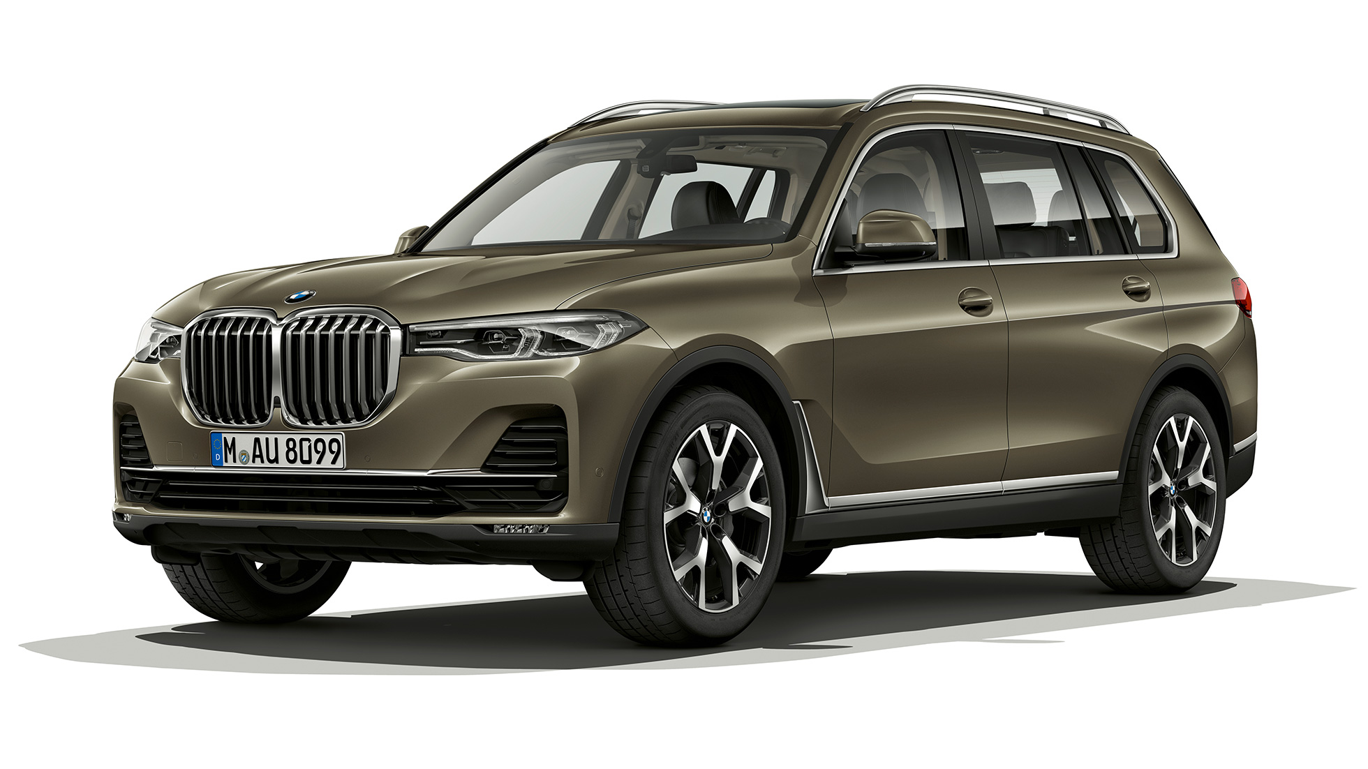 BMW X7 SUV G07 Vue en studio, de trois quarts avant de la BMW X7 SUV en Vermontbronze G07