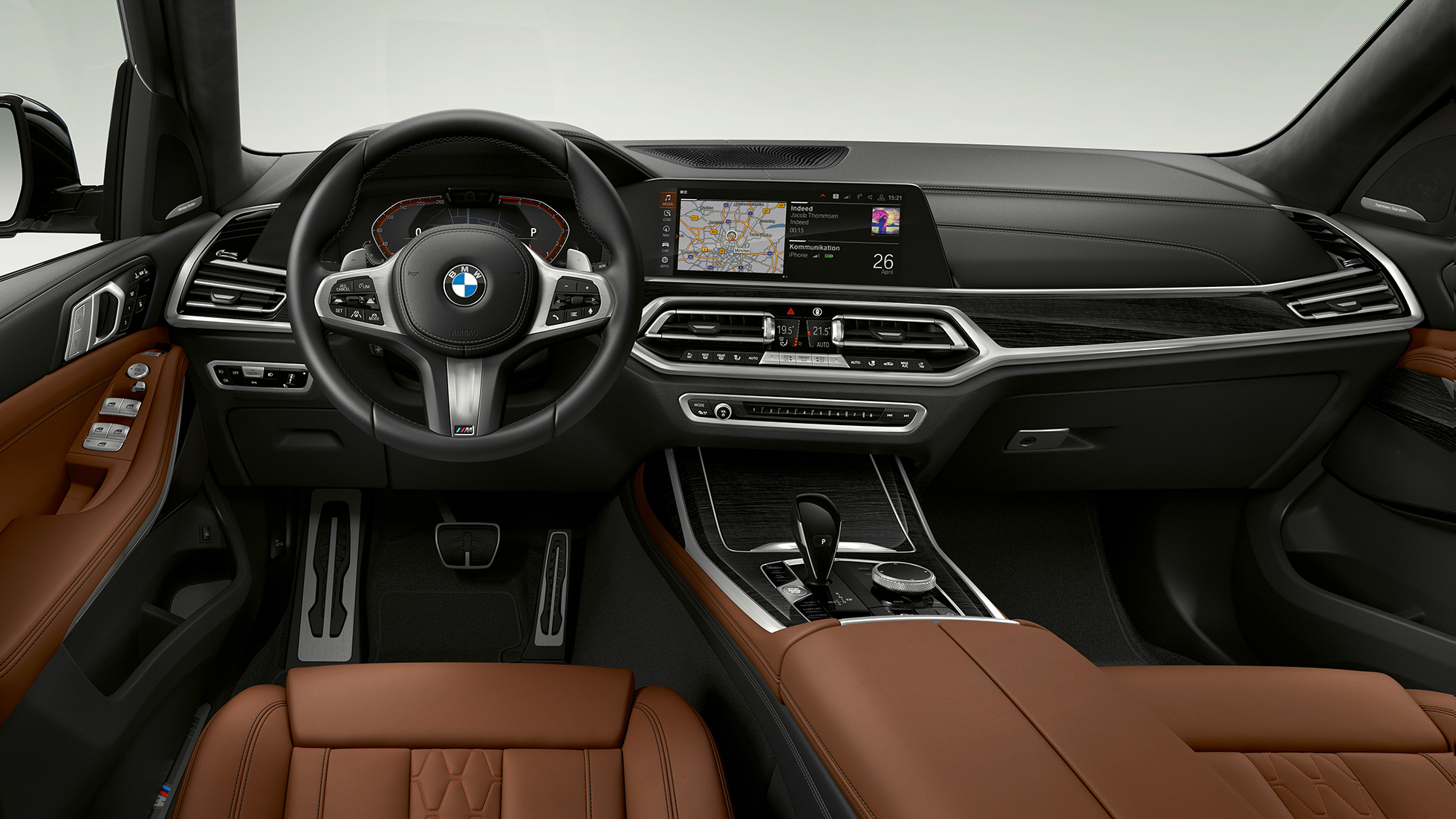 BMW X7 SUV, BMW Individual X7 xDrive40i vue de profil G07 Vue de profil de la BMW X7 SUV dotée de l’équipement BMW Individual X7 xDrive40i G07