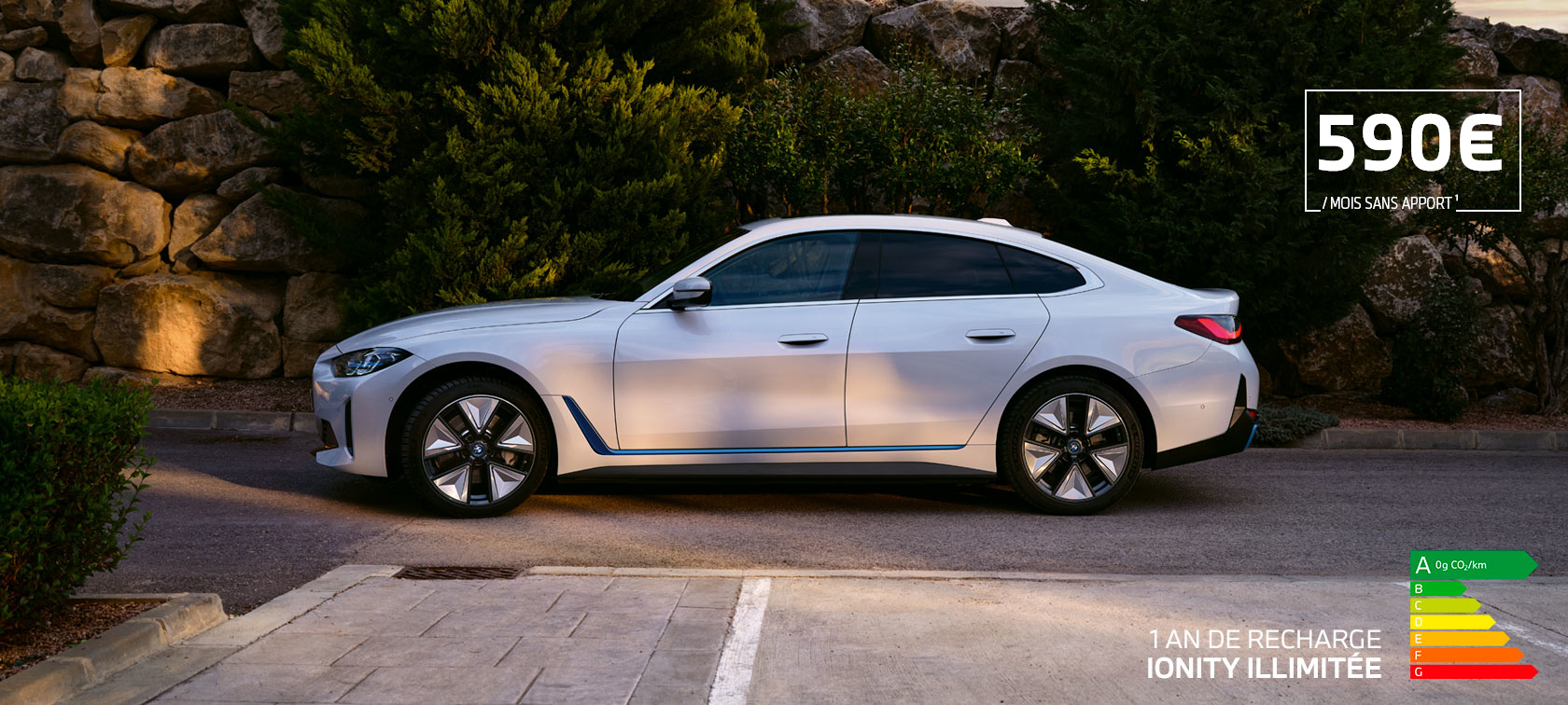 BMW i4 eDrive40 G26 2021 Mineralweiß vue de profil à l’arrêt 