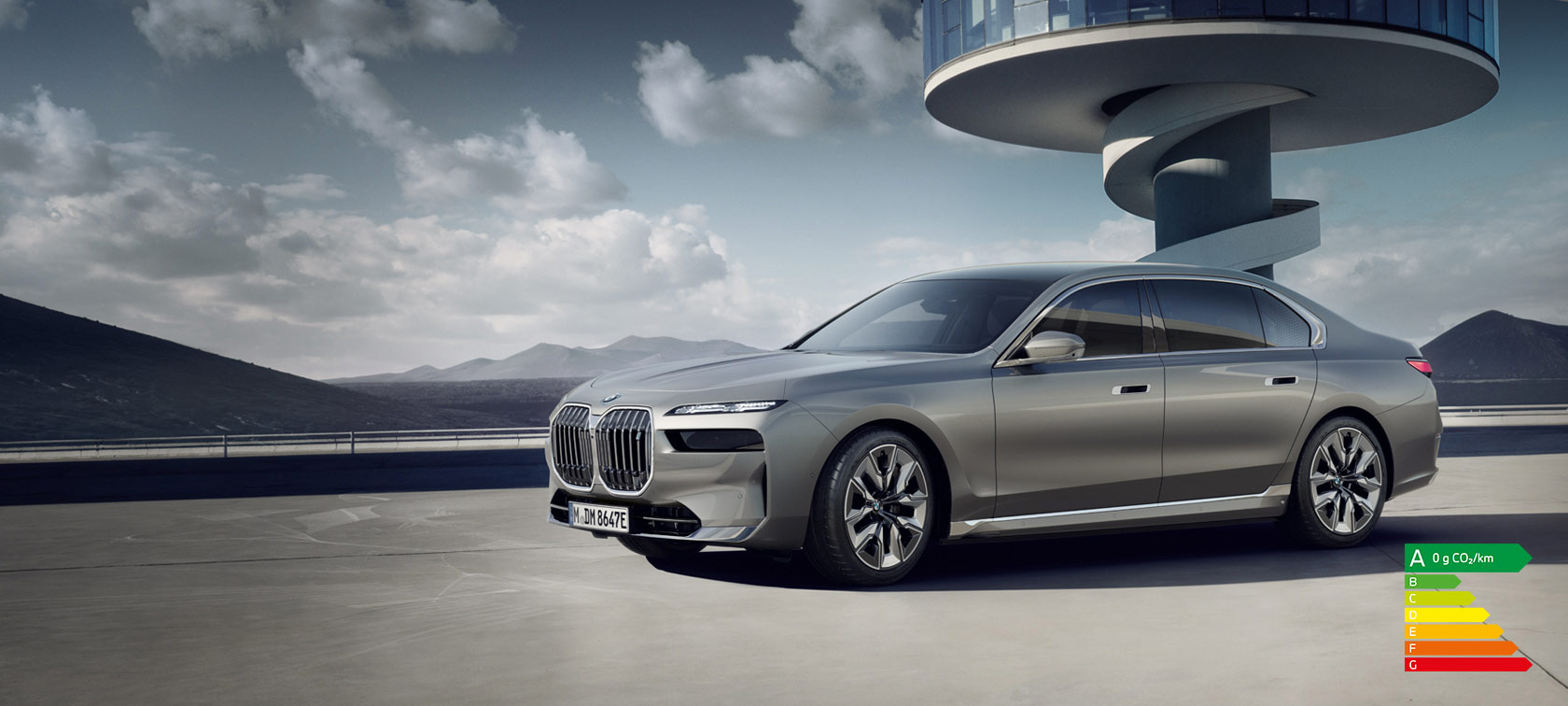 BMW i7 G70 2022 BMW Individual Oxid grey metallic vue de profil