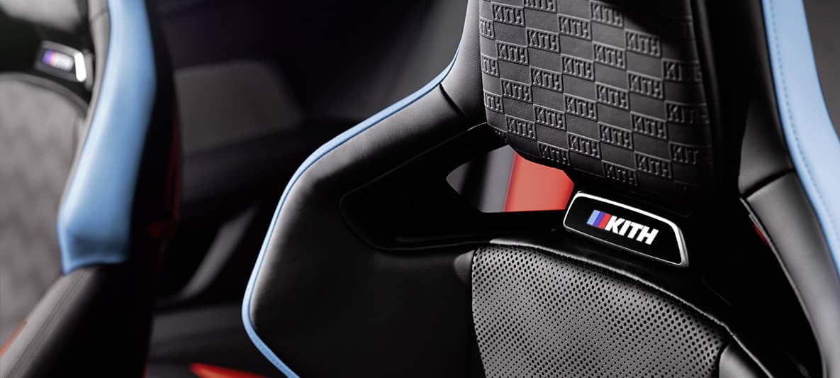 Détail des sièges de la BMW M4 Competition x KITH Edition Détail des sièges de la BMW M4 Competition x KITH Edition