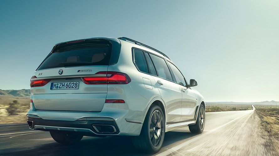 BMW X7 M50i vue de face BMW X7 M50i vue de face