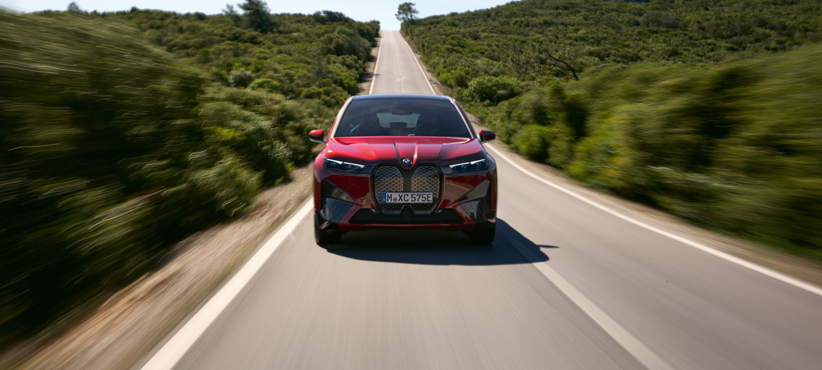 BMW a inventé la machine à voyager dans le futur !