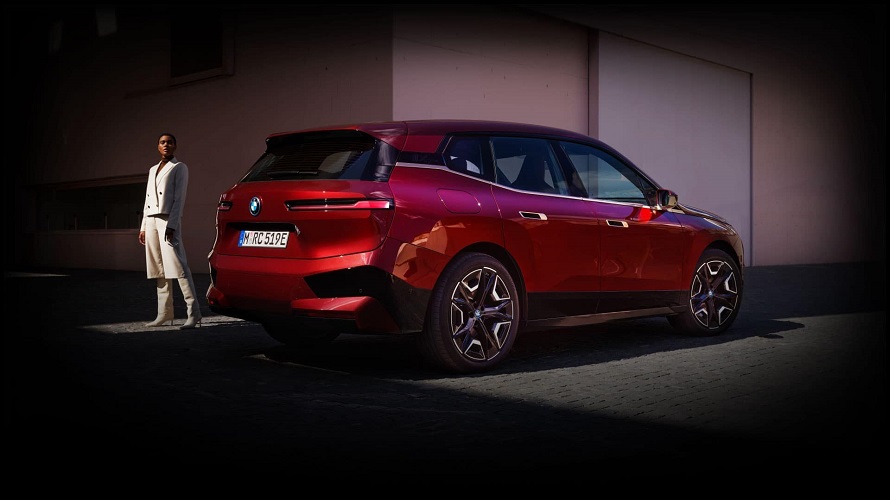 La BMW iX incarne pleinement la philosophie de la Shy Technology.