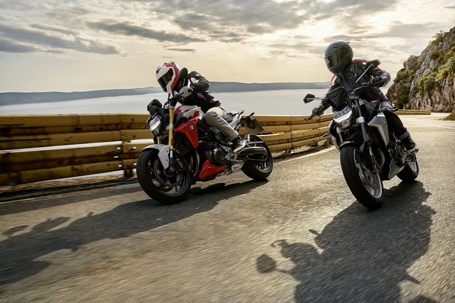 La BMW F 900 R est la moto de choix pour des virées inoubliables.