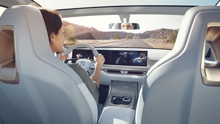 Pourquoi BMW Group imagine ses voitures en fonction de vous ? De Product First à Client First, par Frank-Emanuel SCHLÖDER, Directeur Marketing BMW France.