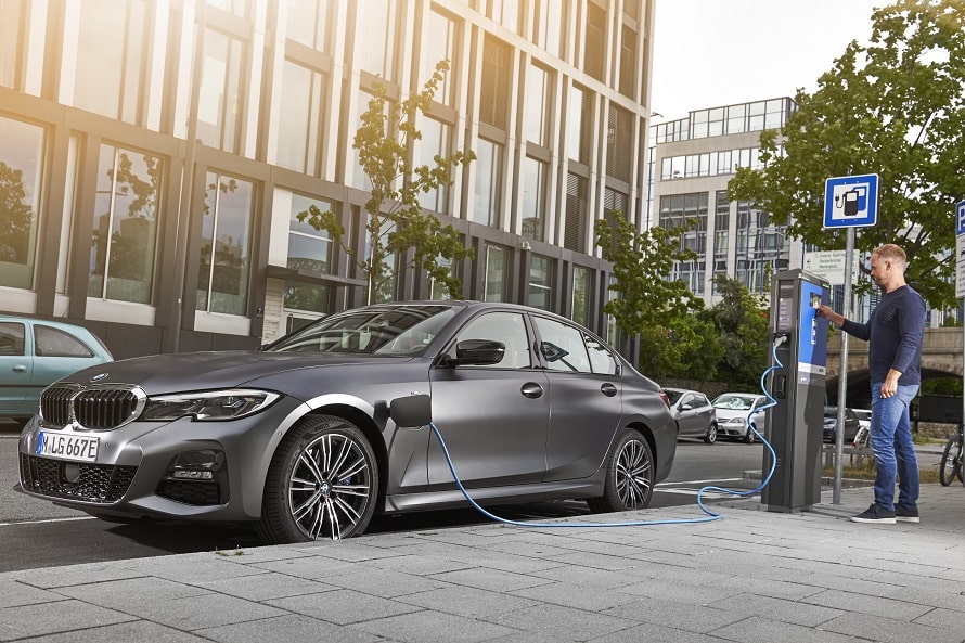 Grâce à l’offre BMW Charging, rouler électrique n’a jamais été aussi simple.