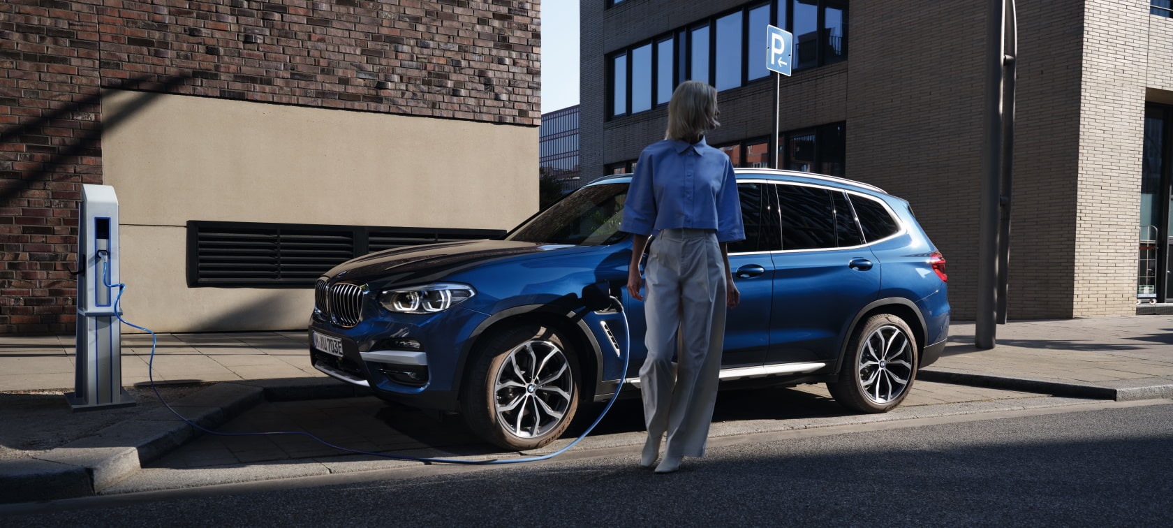 LES SUV BMW BUSINESS DESIGN.