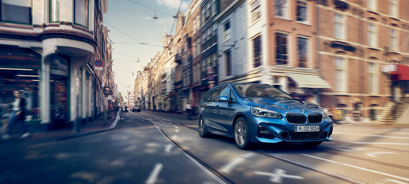 LES MONOSPACES BMW BUSINESS DESIGN. LES MONOSPACES BMW BUSINESS DESIGN.
