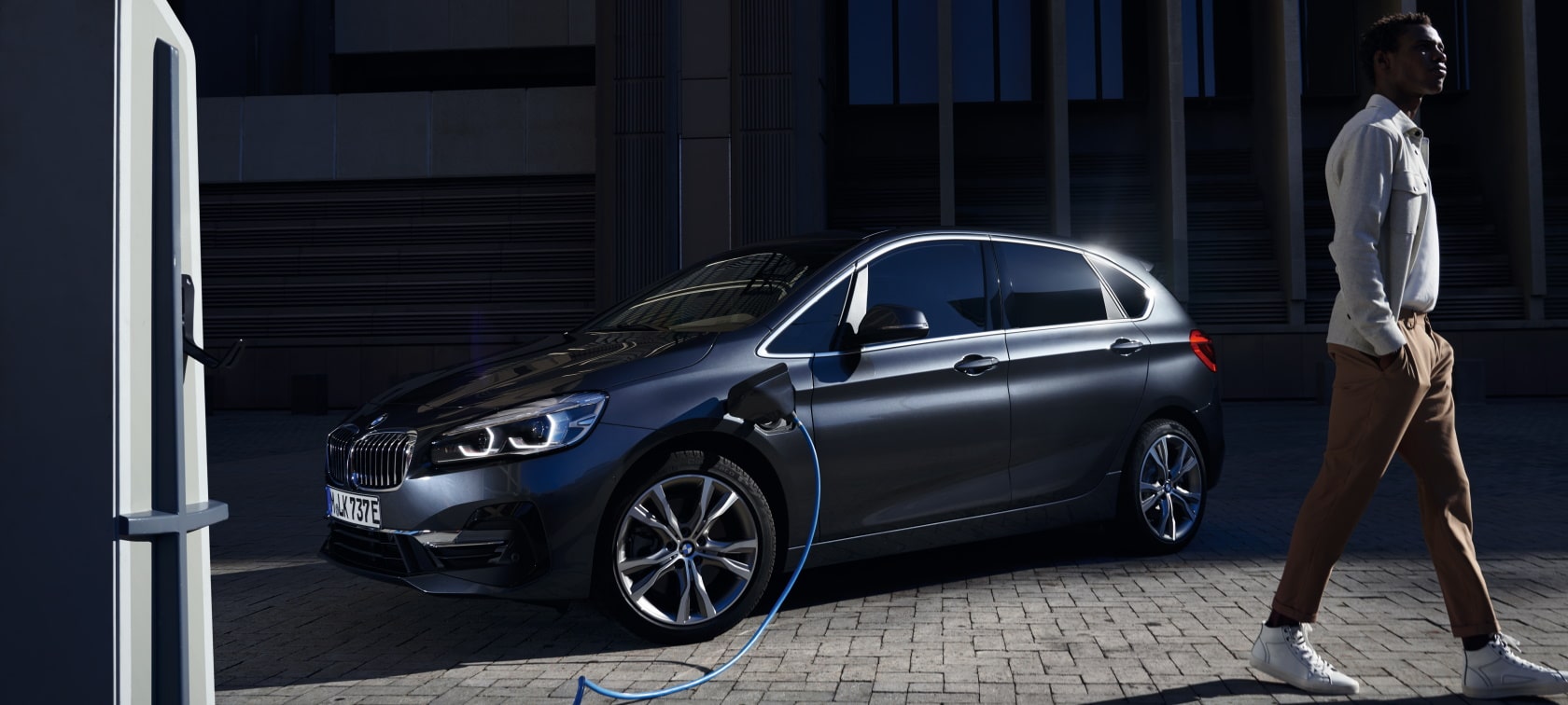 LES MONOSPACES BMW BUSINESS DESIGN. LES MONOSPACES BMW BUSINESS DESIGN.