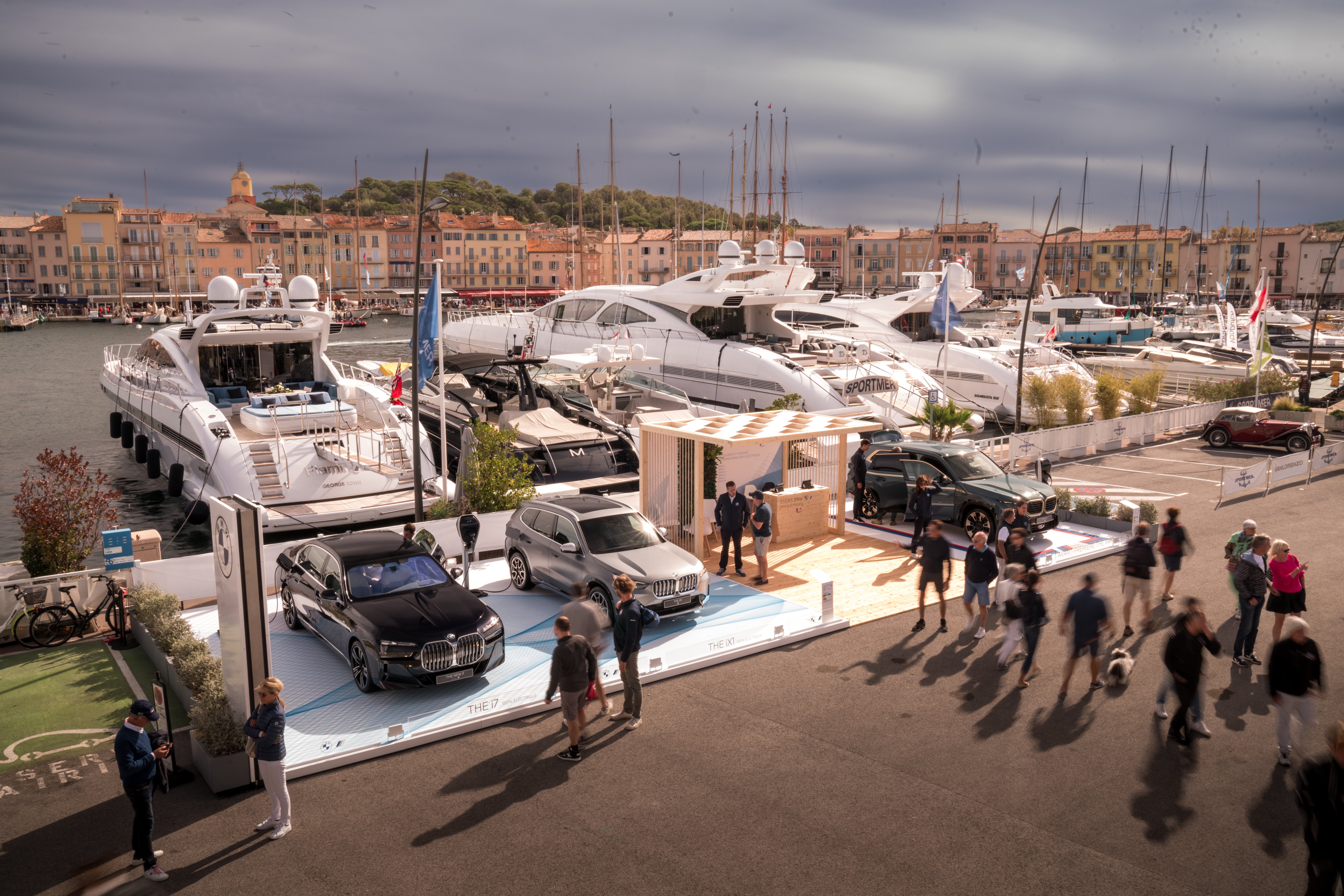 Stand BMW à Saint Tropez durant les Voiles de Saint Tropez 2022 Stand BMW à Saint Tropez durant les Voiles de Saint Tropez 2022